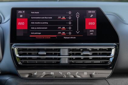 Citroen C5 Aircross Hybrid 136: guarda tutte le foto 10