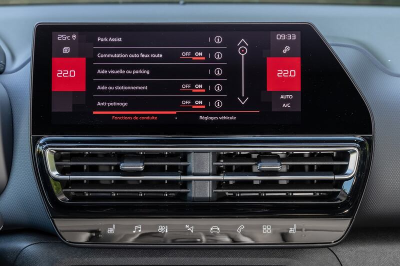 Citroen C5 Aircross Hybrid 136: guarda tutte le foto 10