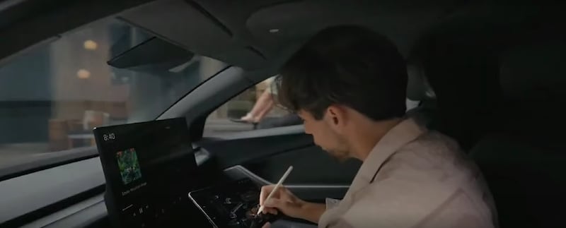Tesla Robotaxi, guarda la gallery del Cybercab 6