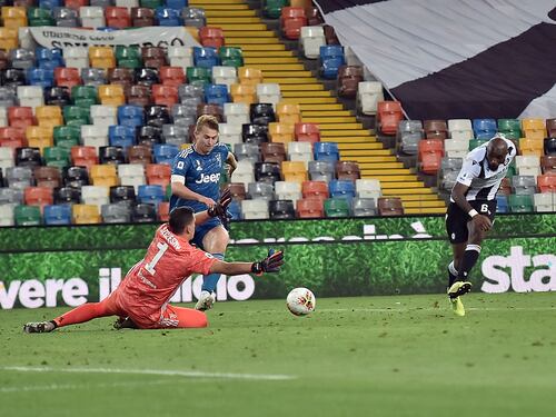 Juve, braccino da scudetto. Regalato un match point