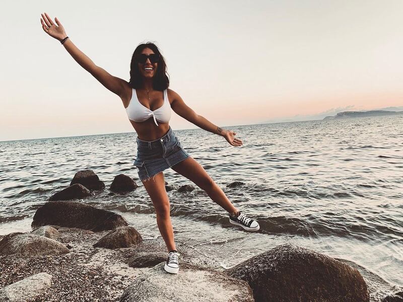 Sarah Garcia rapisce i suoi follower su Instagram 10