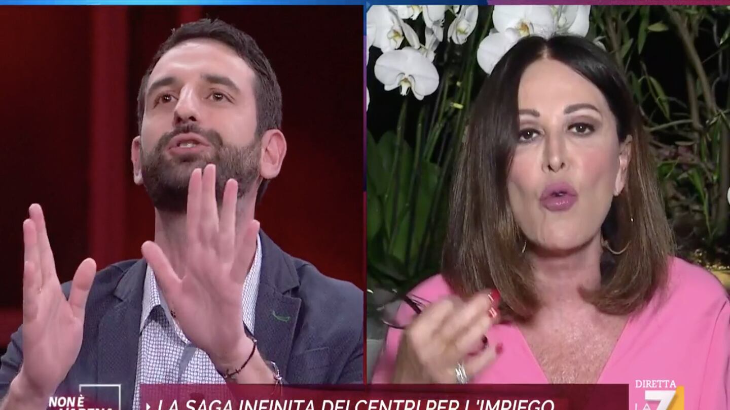 "Demenziale", "Ma come si permette?". Scoppia il caos in tv sul reddito 5S