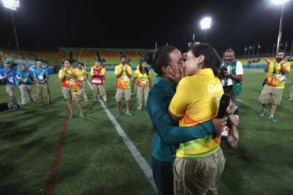 "Mi vuoi sposare?", la proposta di nozze (gay) dopo la finale del rugby 1