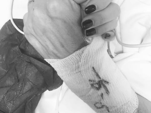 Max Biaggi, la fidanzata pubblica la prima foto insieme dall'ospedale