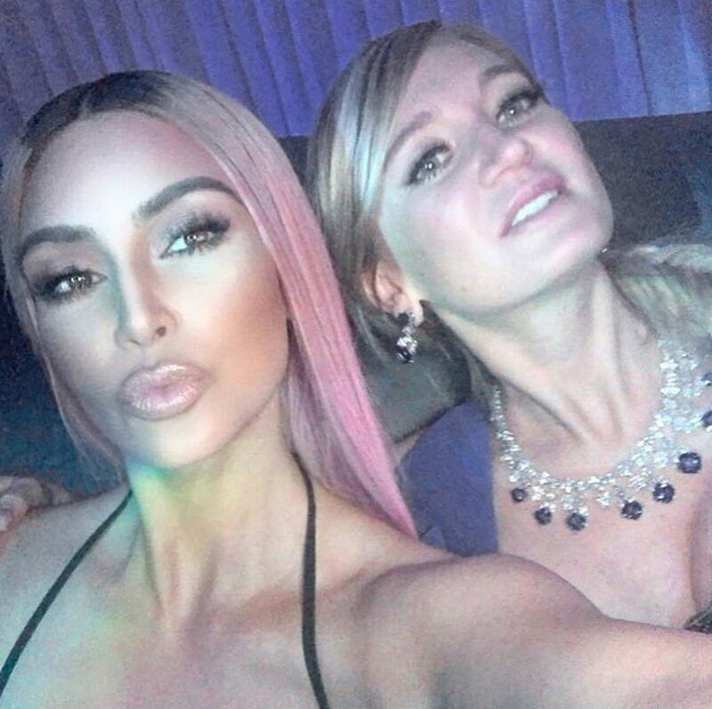 Kim Kardashian, le provocazioni hot 6