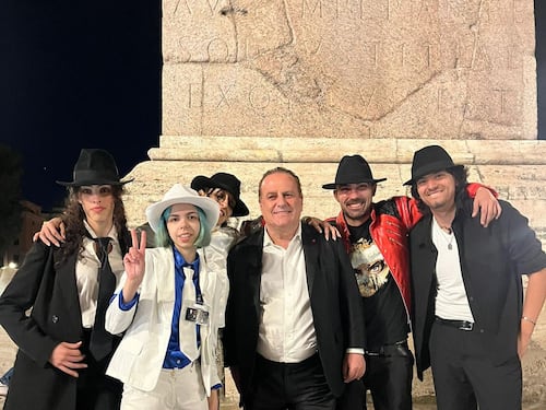 Rai2, a Paradise tra Ghini e Papaleo è Michael Jackson mania