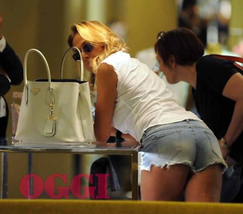 Barbara D'Urso in micropantaloncini 6