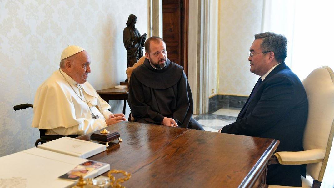 Il tour del vice-primo ministro Tileuberdi tra Italia e Vaticano