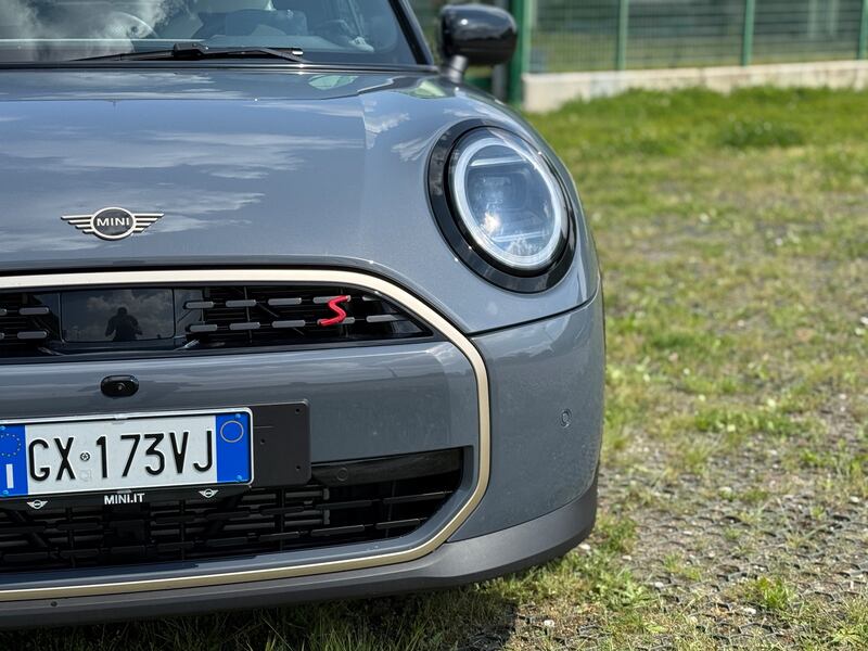 MINI Cabrio 2025: guarda la gallery della nuova decappottabile da città 4