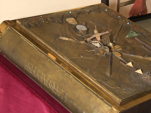 I ladri di opere d’arte colpiscono ancora in Francia: sottratto L’Apocalypse di Salvador Dalí
