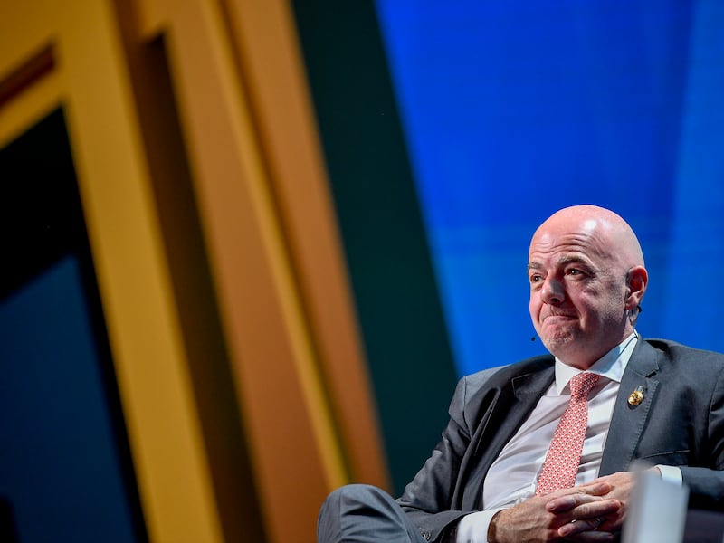 Terremoto Fifa, la Figc scarica Infantino: “Siamo con la Uefa”. Si allarga il fronte contro il presidente