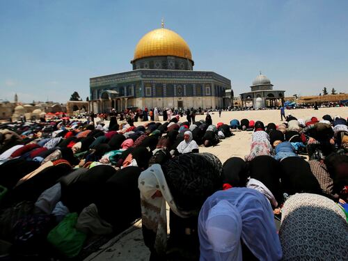 Islamisti a caccia di "infedeli": E il ramadan si tinge di sangue