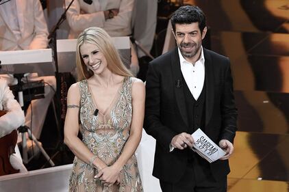 Michelle Hunziker sexy tra Ariston e vita privata 3