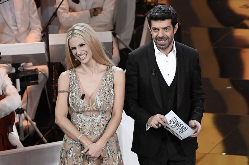 Michelle Hunziker sexy tra Ariston e vita privata 3