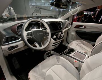 Ecco la Chrysler Pacifica 11