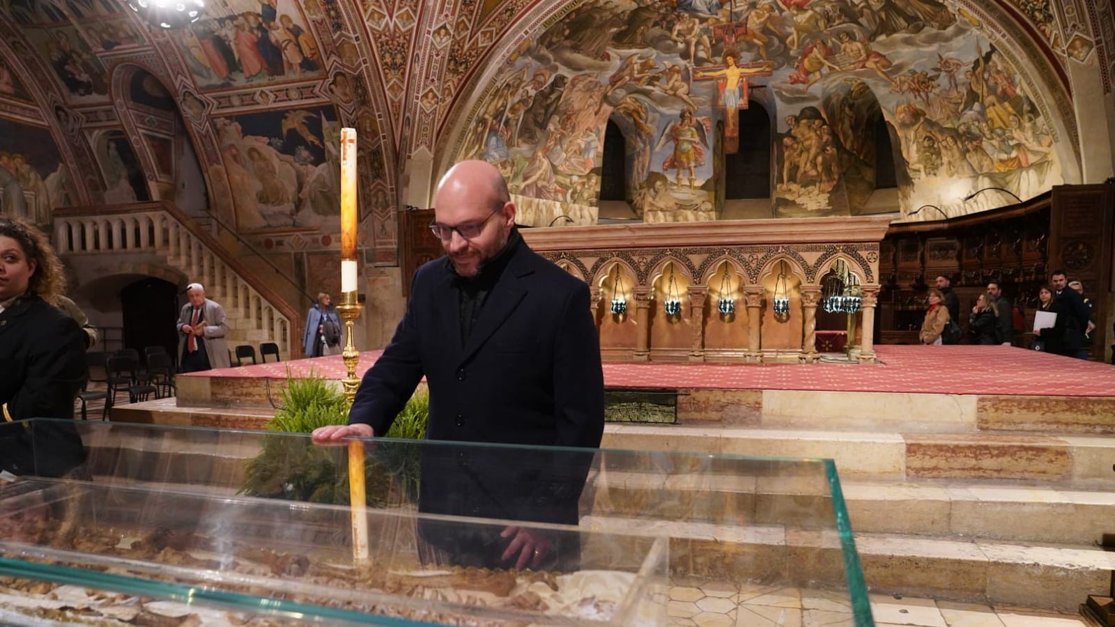 Il presidente Fontana: “Esempio di San Francesco d’Assisi è speranza di pace”