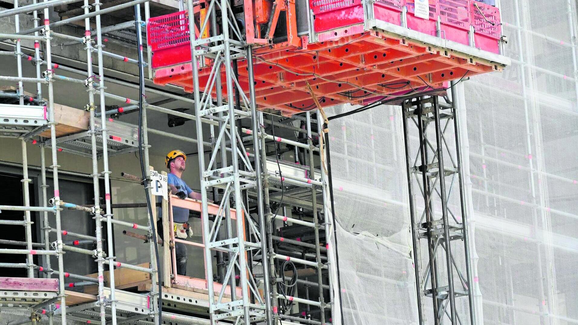 "Il Comune sblocchi i progetti in regola. Anche noi abbiamo 430 famiglie sospese"