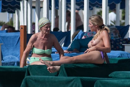 Deborah Roversi, l'ex di Pirlo in topless 19