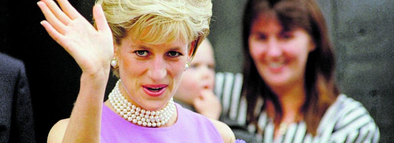 Il libro del fratello di Diana. Una colata di fango su Carlo