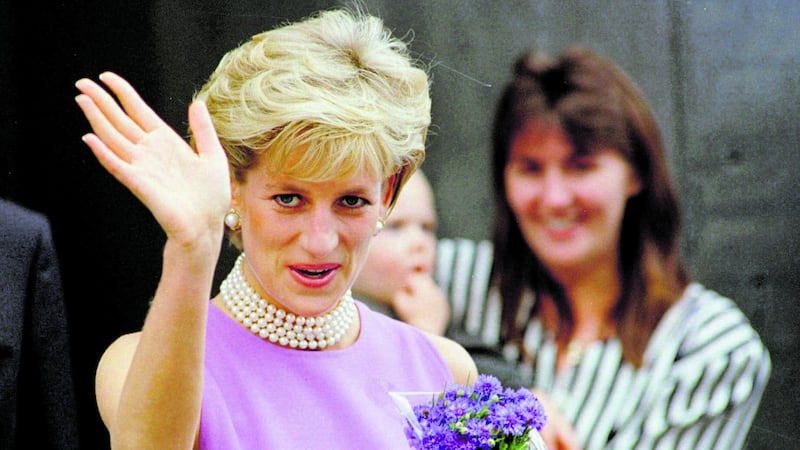 Il principe Harry vuol realizzare un docufilm sulla principessa Diana: cosa sappiamo
