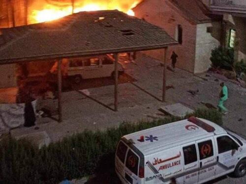Gaza, raid israeliano colpisce ospedale Al-Ahli: evacuati pazienti e feriti