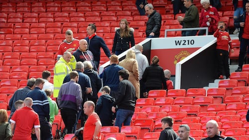 Paura a Manchester, l'evacuazione dell'Old Trafford 1