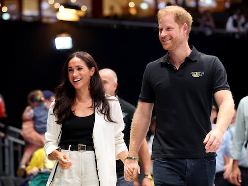 "Non ci ha contattato". Il mistero dell'invito di Harry al compleanno di Carlo
