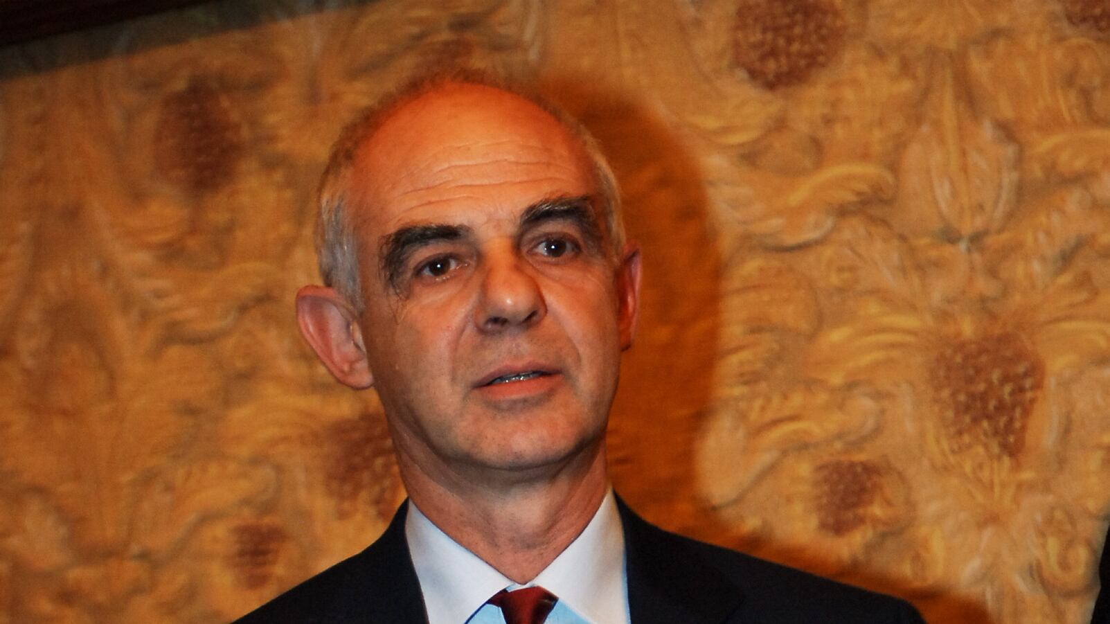 "La scuola progressista genera disuguaglianza. Sanzioni ai docenti che attestano il falso"