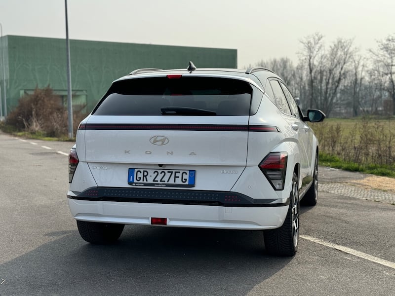 Hyundai Kona Electric: guarda la gallery del nuovo crossover elettrico da città 8