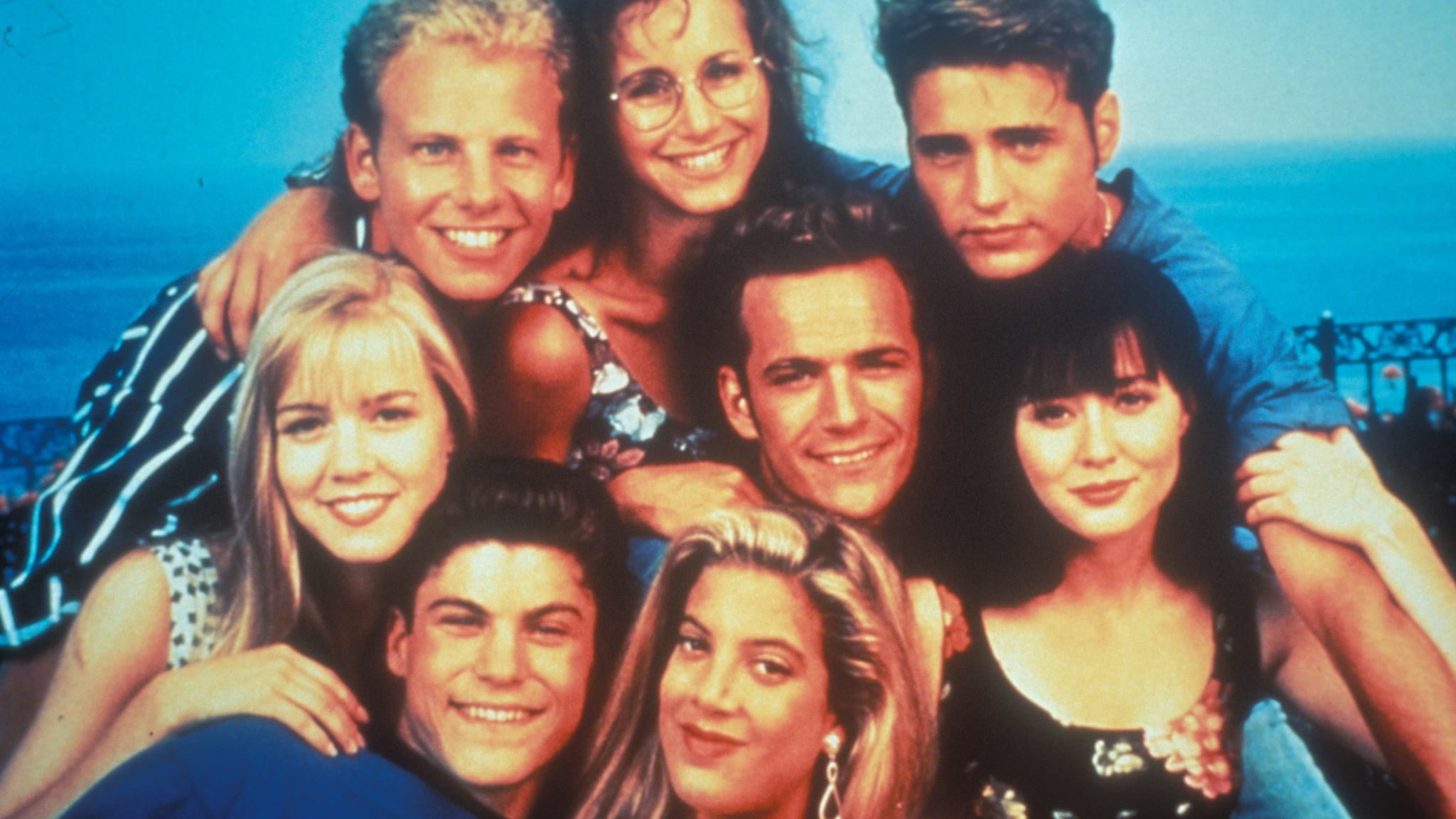 Beverly Hills 90210 torna in tv: dove vederlo e tutto quello da sapere