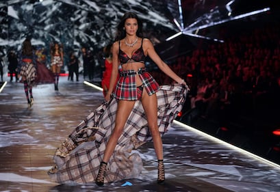 Kendall Jenner, in splendida forma al supershow americano 2