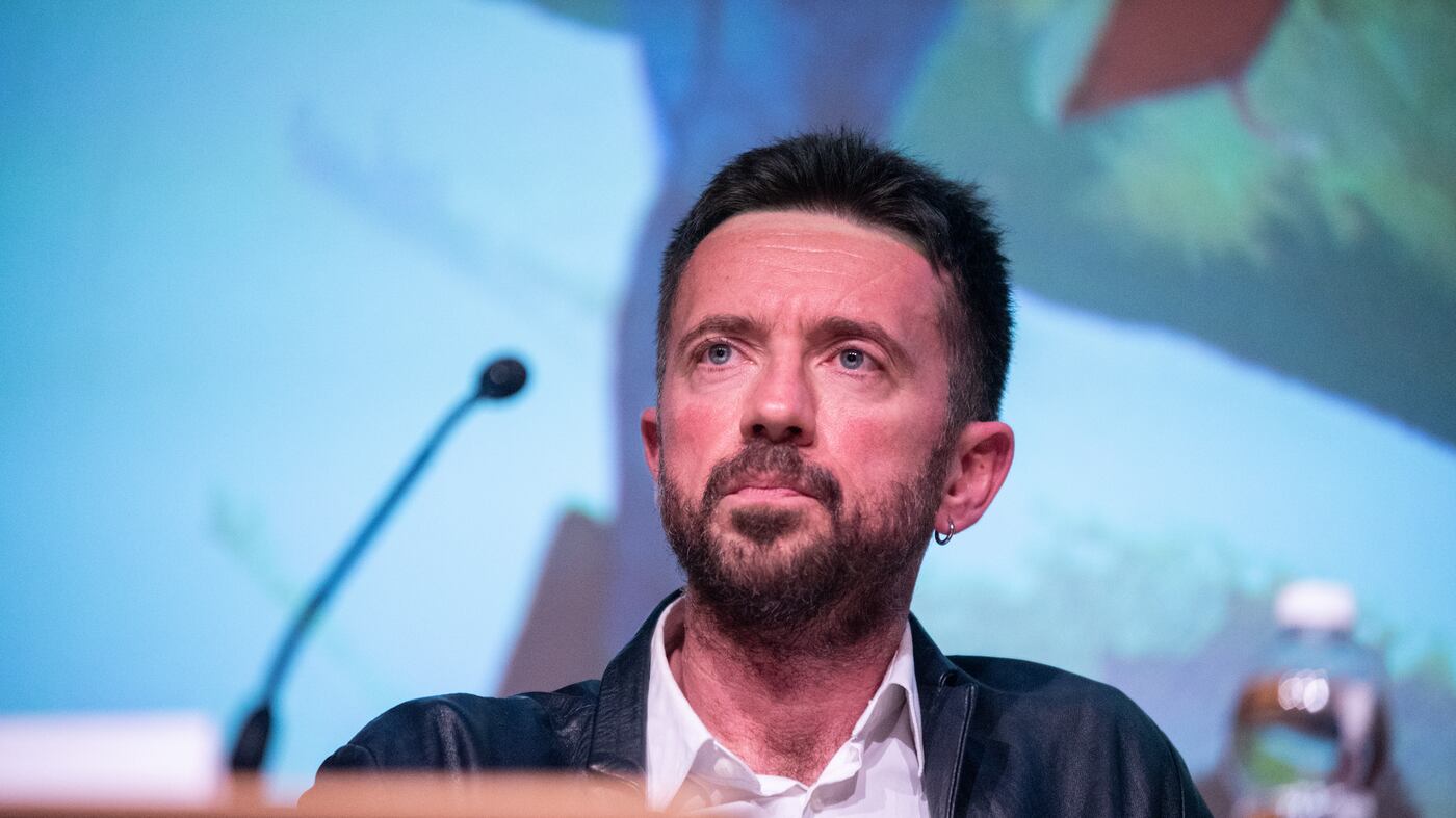 "Si esalta con Salvini e Meloni". Il delirio di Scanzi sul tifoso molestatore