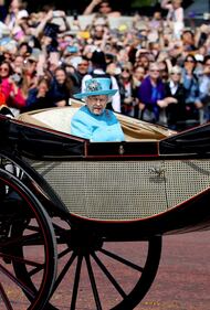 Regina Elisabetta II, le foto del capo del Regno Unito 4