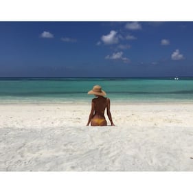 Irina Shayk posa a seno nudo su Instagram 12