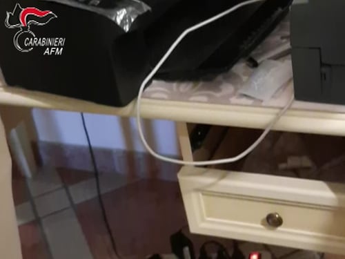 Marche da bollo false provenienti dalla Cina: diciotto le persone indagate