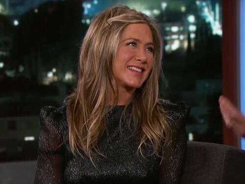 Jennifer Aniston : "La mia infanzia? Ho avuto due genitori crudeli"