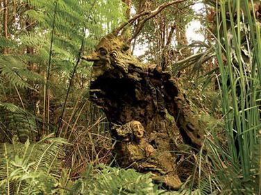 Una foresta magica tra sogno e realtà: l'opera di Bruno Torfs 1