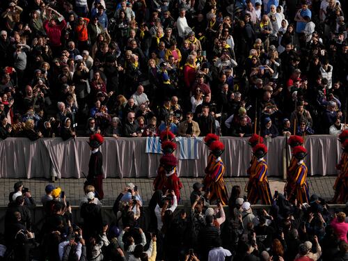 Quanto costano i funerali di Papa Francesco (e chi li paga)