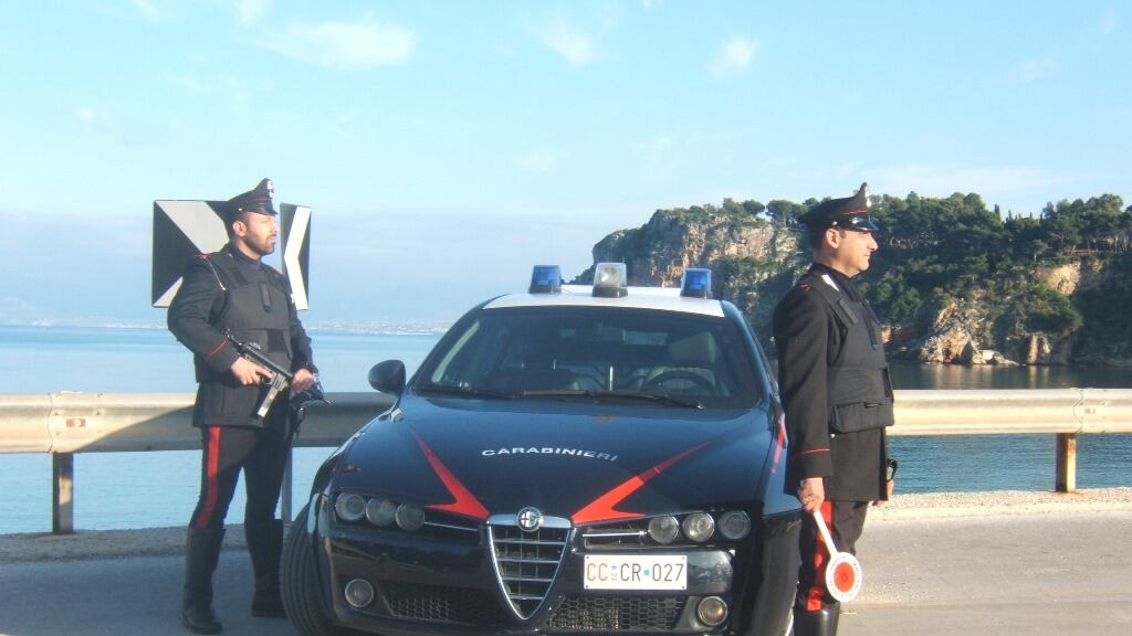 Picchiano un connazionale per un telefonino: in aumento rapine e furti a Trapani