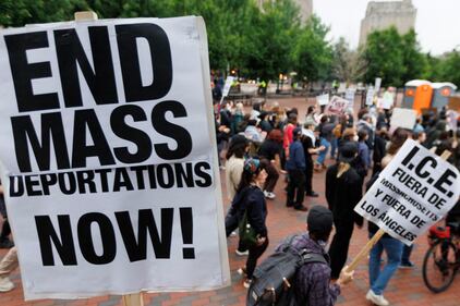 Proteste e scontri a Los Angeles 10