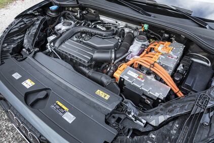 Audi Q3 e-hybrid: guarda la gallery 18