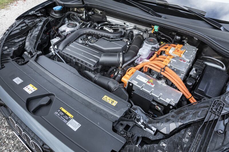 Audi Q3 e-hybrid: guarda la gallery 18