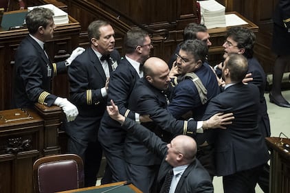 Fiano dà in escandescenze in Aula 3