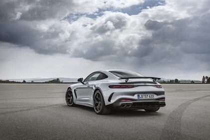 La nuova Mercedes-AMG GT: guarda le foto  5