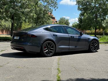 Tesla Model S Plaid: guarda la gallery della super berlina elettrica 8