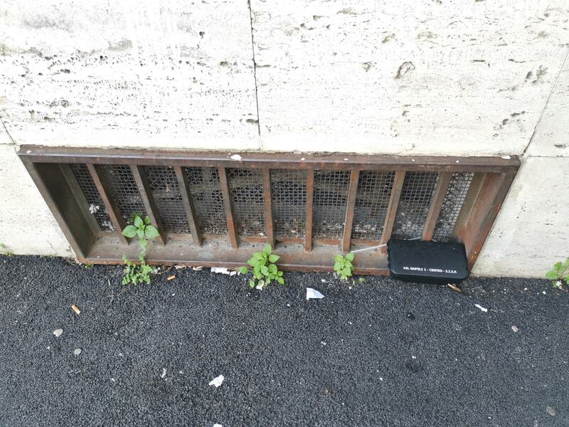 Il degrado nelle case popolari di Napoli 2