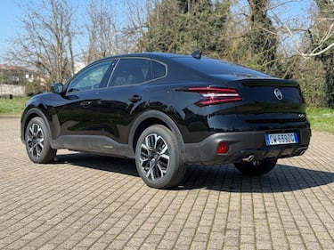 Citroen C4 X 2025: guarda la gallery del crossover coupè, anche ibrido 8