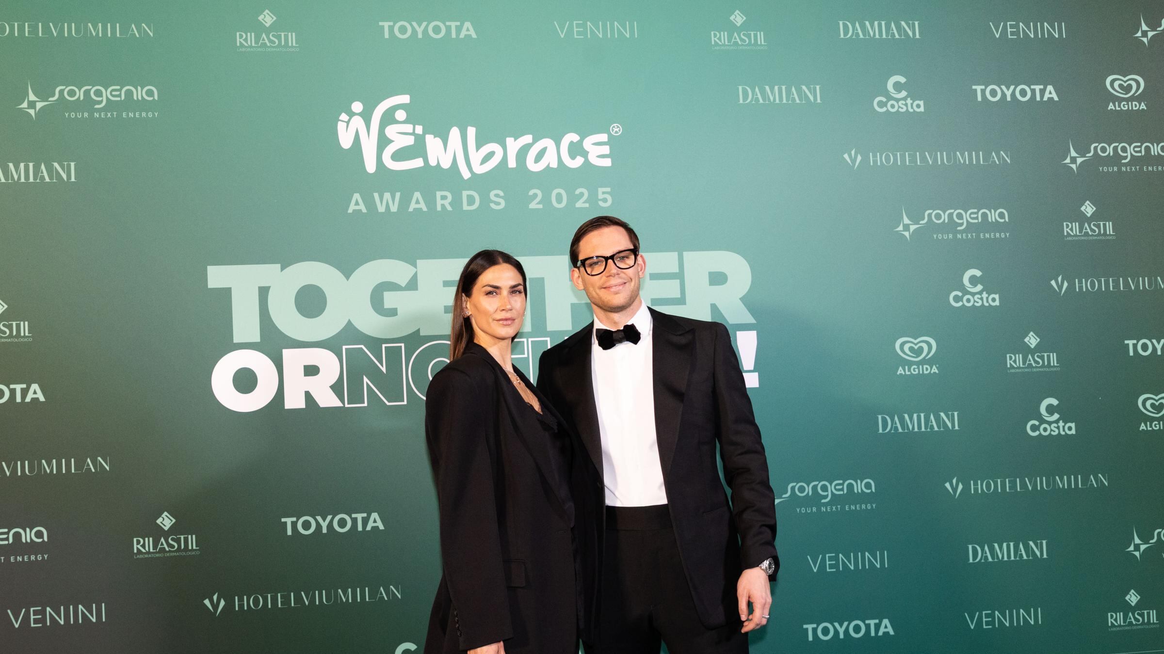 Melissa Satta incinta e pronta alle nozze? "Vuole sposare Carlo Beretta prima del parto"