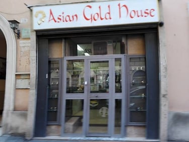 Il centro storico di Roma in mano ai cinesi e agli arabi 6