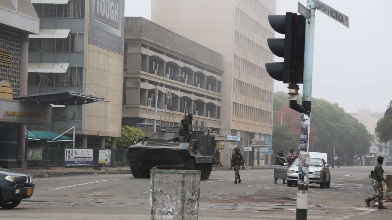 L'esercito dello Zimbabwe prende il controllo della capitale